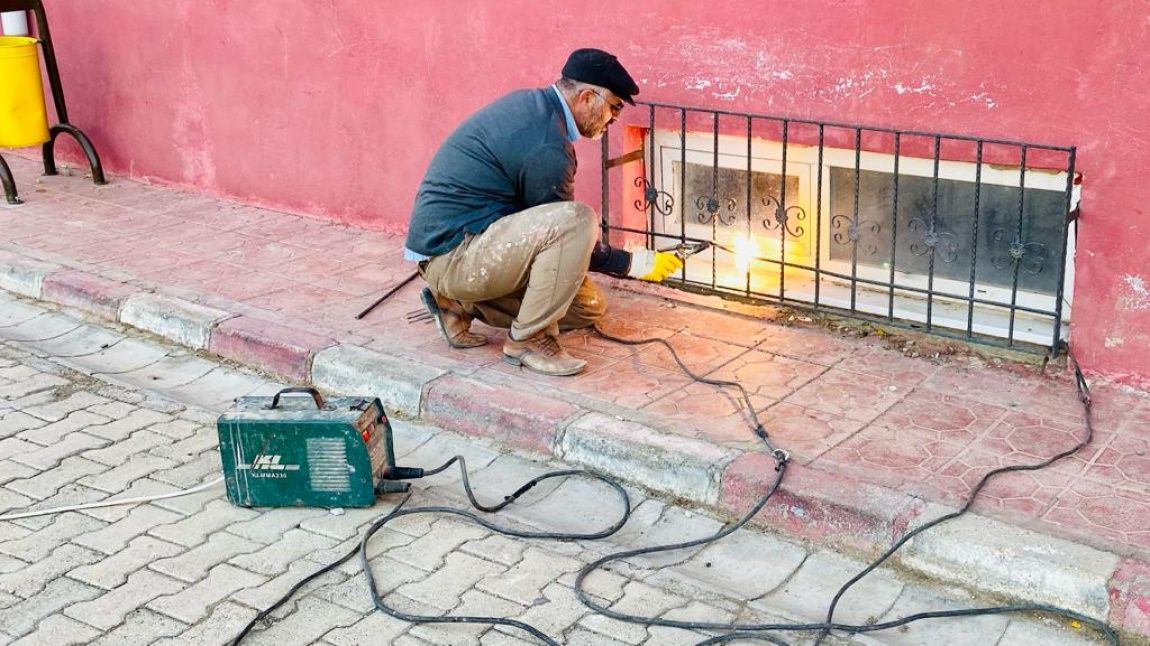 Okulumuzda Bir Dizi Tadilat Tamirat İşleri Yaptık